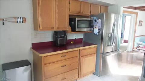 51 E 214th St, Euclid, OH 44123 photo 9
