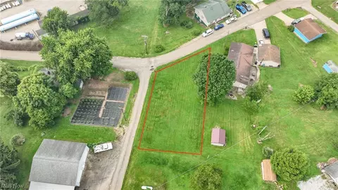 402 E Church St, Barnesville, OH 43713