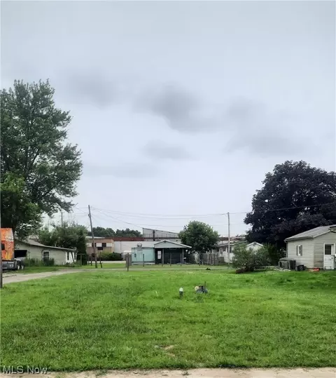 122 N 9th St, Byesville, OH 43723