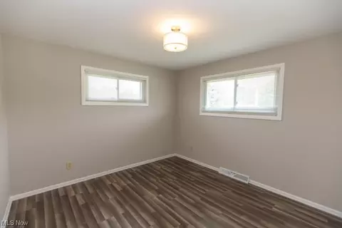 11089 Gordon Dr, Parma, OH 44130 photo 18