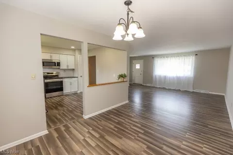11089 Gordon Dr, Parma, OH 44130 photo 7