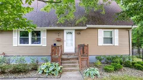 157 Willow Ave, Cortland, OH 44410