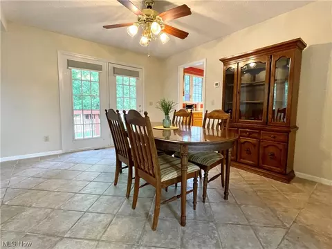 55 Ledgeview Ct, Maple Heights, OH 44137 photo 7