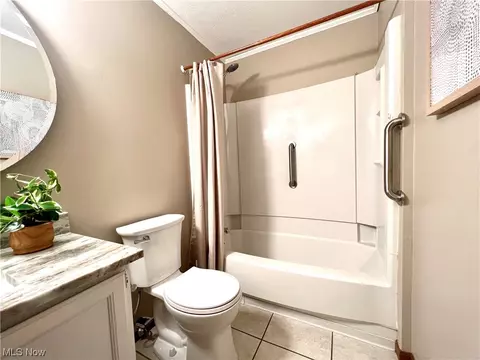 864 Pearson Cir #4, Boardman, OH 44512 photo 19