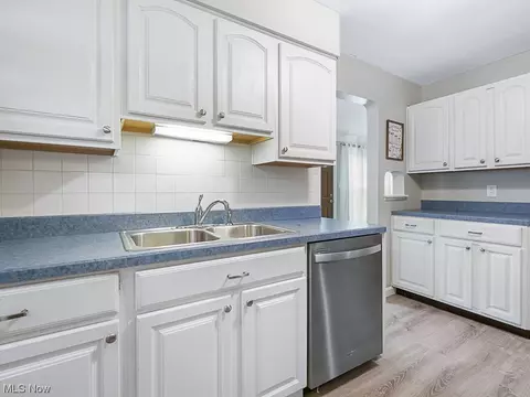5715 Ackley Rd, Parma, OH 44129 photo 13