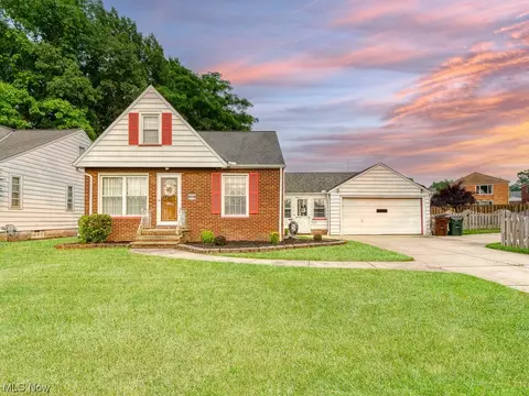 5715 Ackley Rd, Parma, OH 44129 photo 1
