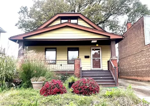 3572 W 105th St, Cleveland, OH 44111