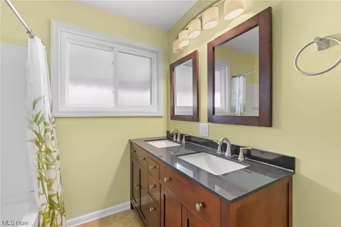 7253 Ward Rd, Parma, OH 44134 photo 15