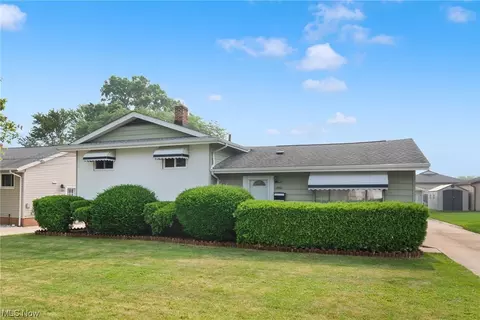 7253 Ward Rd, Parma, OH 44134 photo 1