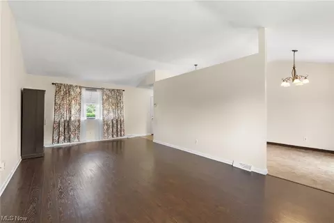 7253 Ward Rd, Parma, OH 44134 photo 6