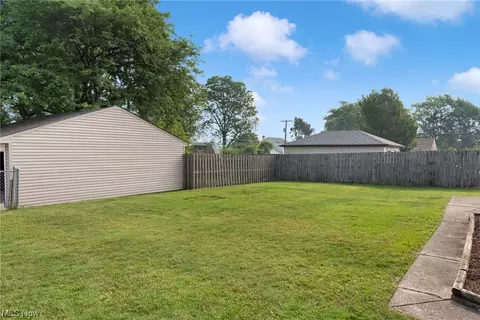 7253 Ward Rd, Parma, OH 44134 photo 27
