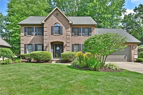 146 Diamond Way, Cortland, OH 44410