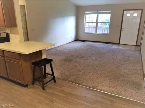 108 Bentley Dr, Elyria, OH 44035 photo 8