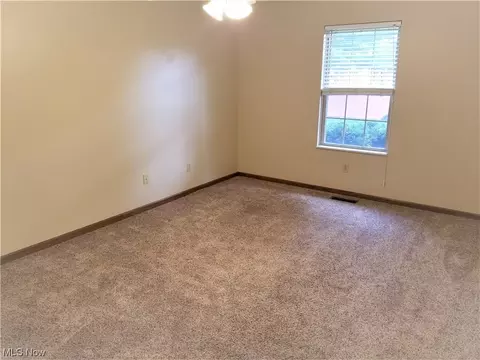 108 Bentley Dr, Elyria, OH 44035 photo 10