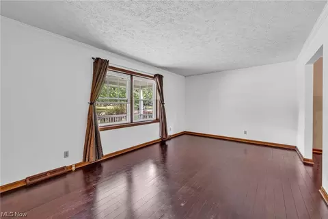 311 Dohner Dr, Wadsworth, OH 44281 photo 11