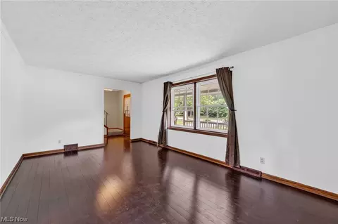 311 Dohner Dr, Wadsworth, OH 44281 photo 12