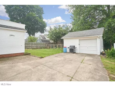 1120 Avon St, Akron, OH 44310 photo 26