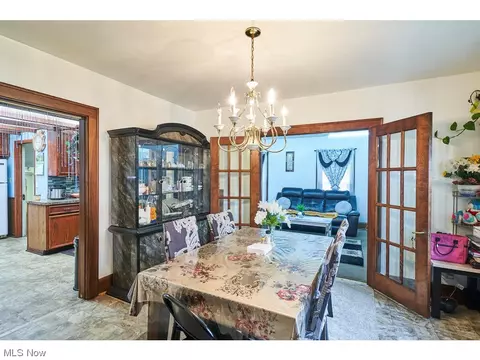 1120 Avon St, Akron, OH 44310 photo 8