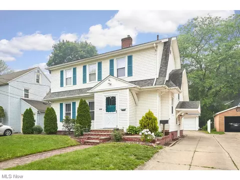 1120 Avon St, Akron, OH 44310 photo 2
