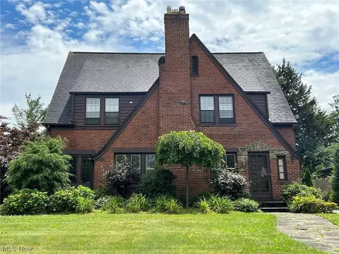 16010 Chadbourne Rd, Shaker Heights, OH 44120