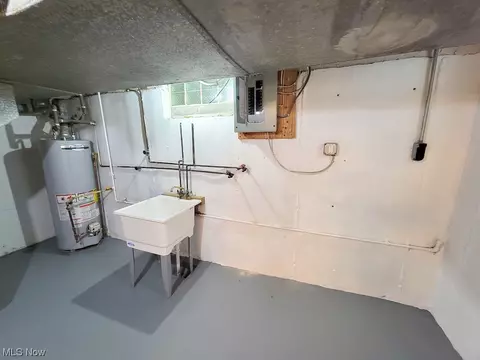 1539 E 256th St, Euclid, OH 44132 photo 8