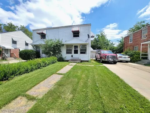 1539 E 256th St, Euclid, OH 44132 photo 2