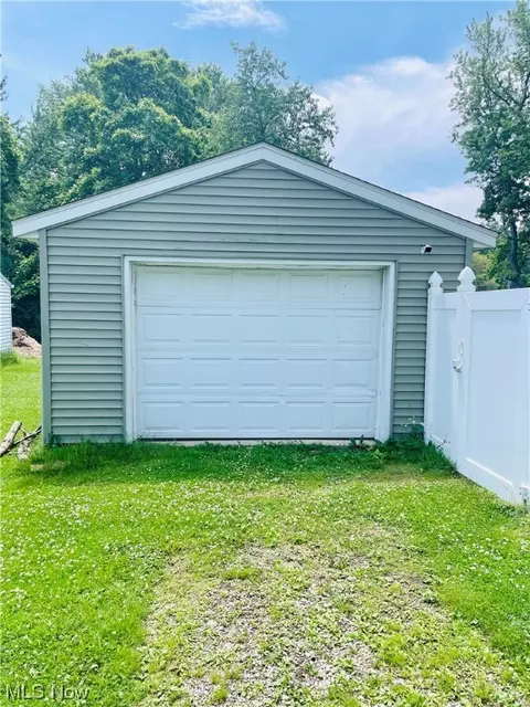 2152 W 13th St, Ashtabula, OH 44004 photo 7