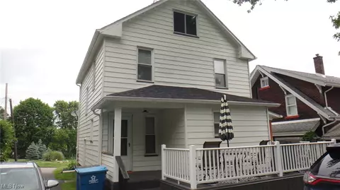 48 Sexton St, Struthers, OH 44471 photo 2