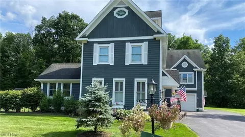 9773 Broadway Dr, Chagrin Falls, OH 44023