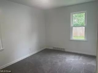 250 E 264th St, Euclid, OH 44132 photo 14
