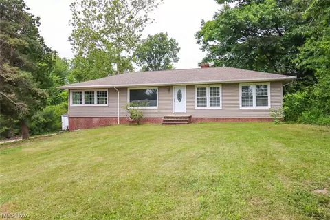 5974 W Edgerton Rd, North Royalton, OH 44133