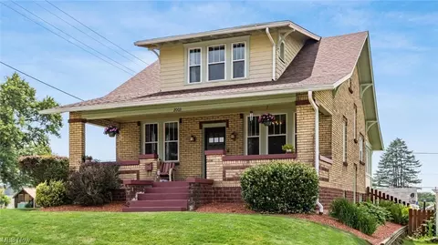 2003 Wilmer St, Zanesville, OH 43701