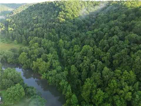 4702 E Little Kanwha Hwy, Grantsville, WV 26147