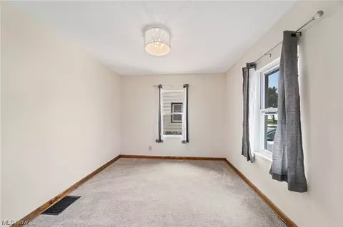 841 Devine St, Alliance, OH 44601 photo 5