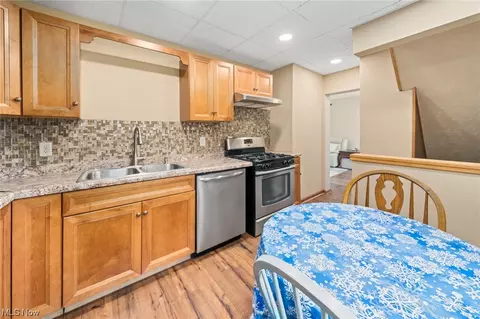 841 Devine St, Alliance, OH 44601 photo 6