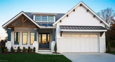 41 Bridgeport Way, Mayfield Heights, OH 44124