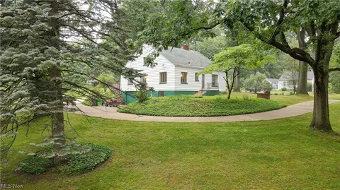 67 Spray Dr, Munroe Falls, OH 44262 photo 5