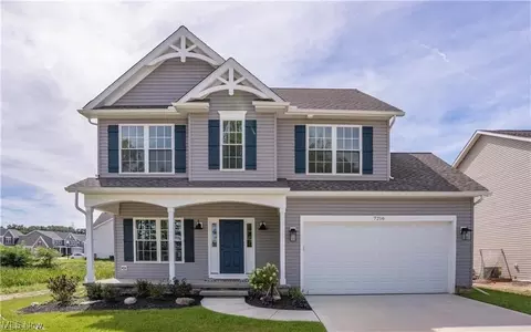 3208 Azalea Dr #SL 33, Perry, OH 44081