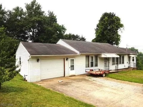 1059 Cedar Grove Rd, Parkersburg, WV 26104