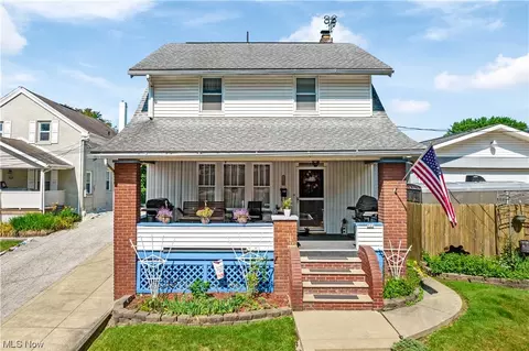 711 4th St NE, Massillon, OH 44646