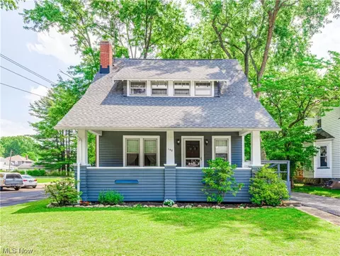 148 N Freedom St, Ravenna, OH 44266