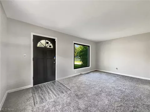 1530 Root Rd, Lorain, OH 44052 photo 8