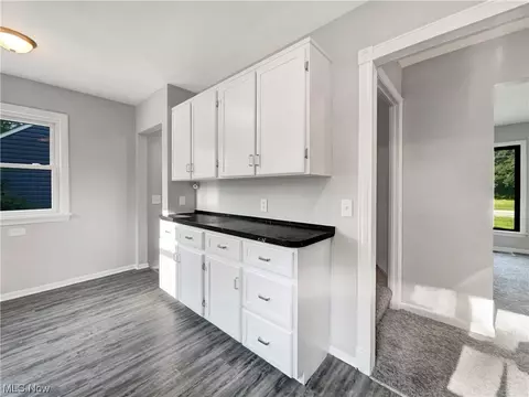 1530 Root Rd, Lorain, OH 44052 photo 7