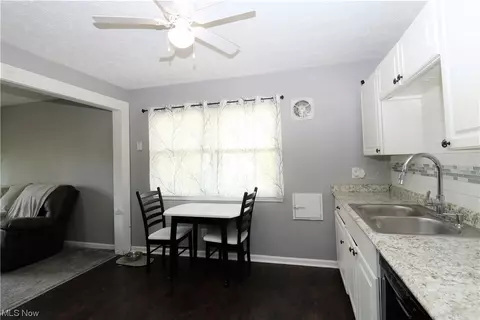 708 Denison Ave, Elyria, OH 44035 photo 8