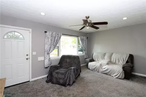 708 Denison Ave, Elyria, OH 44035 photo 6