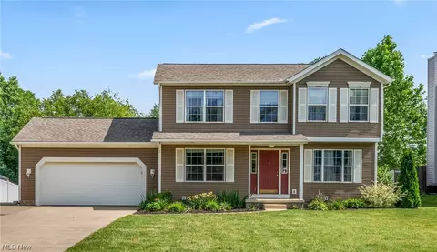 3287 Crosby St NW, Uniontown, OH 44685