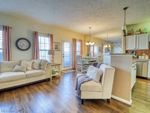 114 River Rock Way, Berea, OH 44017 photo 5