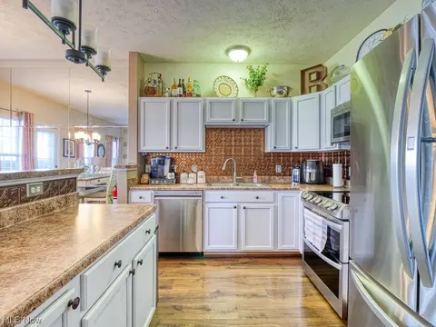 114 River Rock Way, Berea, OH 44017 photo 7