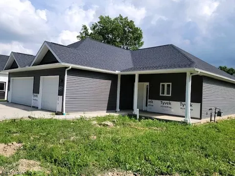 40067 Ryan Ct, Elyria, OH 44035