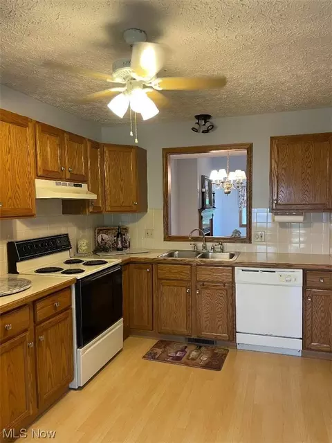 2542 Marsh Ave NW, Canton, OH 44708 photo 5